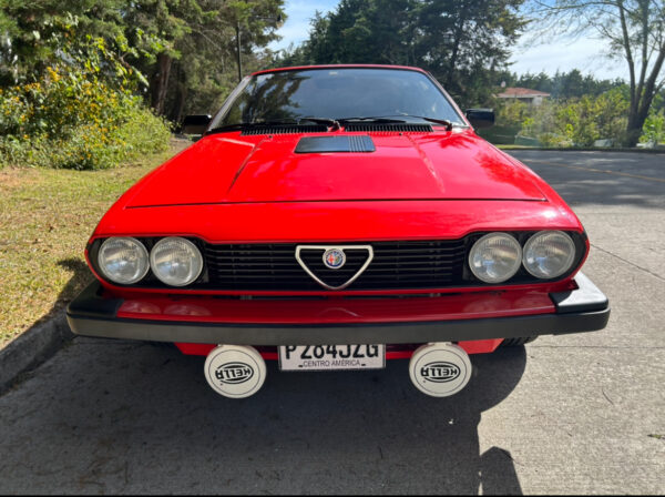 1982 Alfa Romeo GTV6 2.5L edición limitada Balocco SE (numerado) - Imagen 3